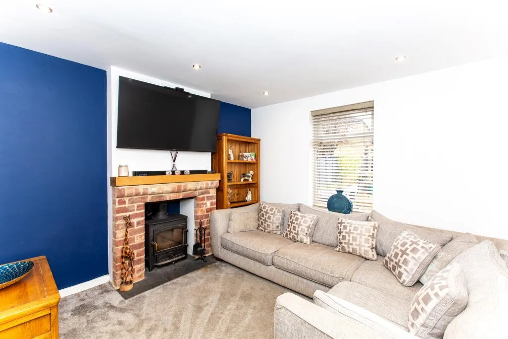 3 bed Cottage