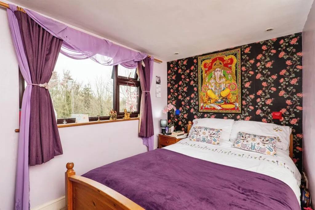 4 bed Semi-Detached