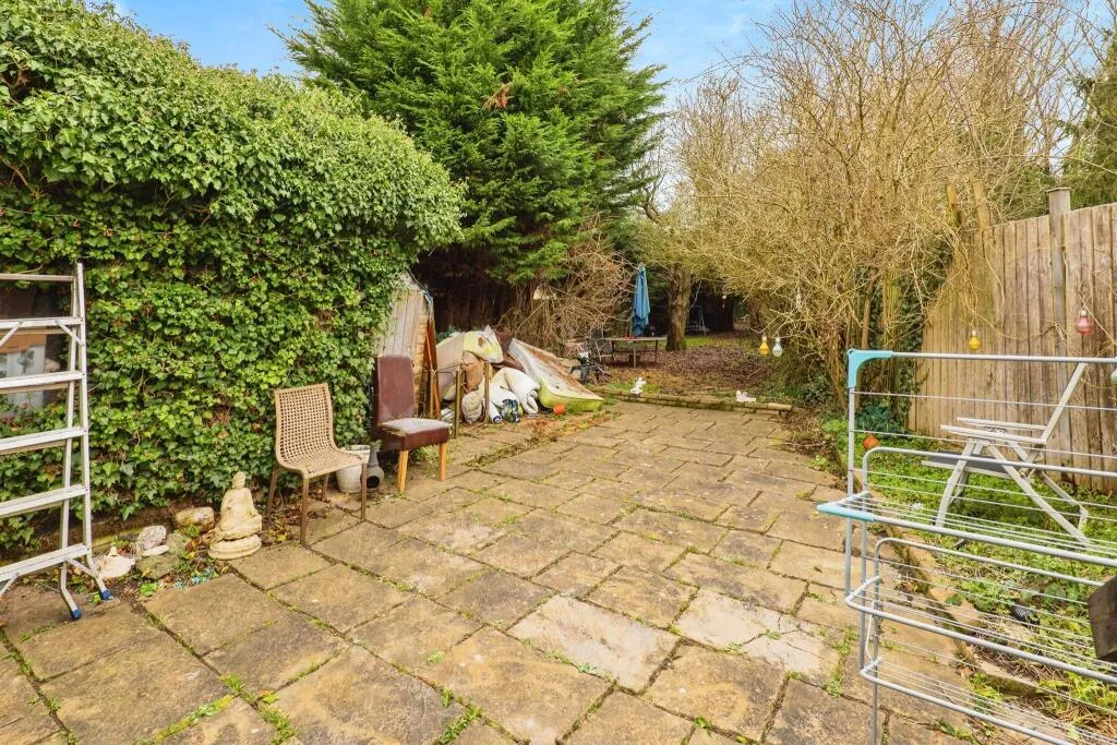 4 bed Semi-Detached
