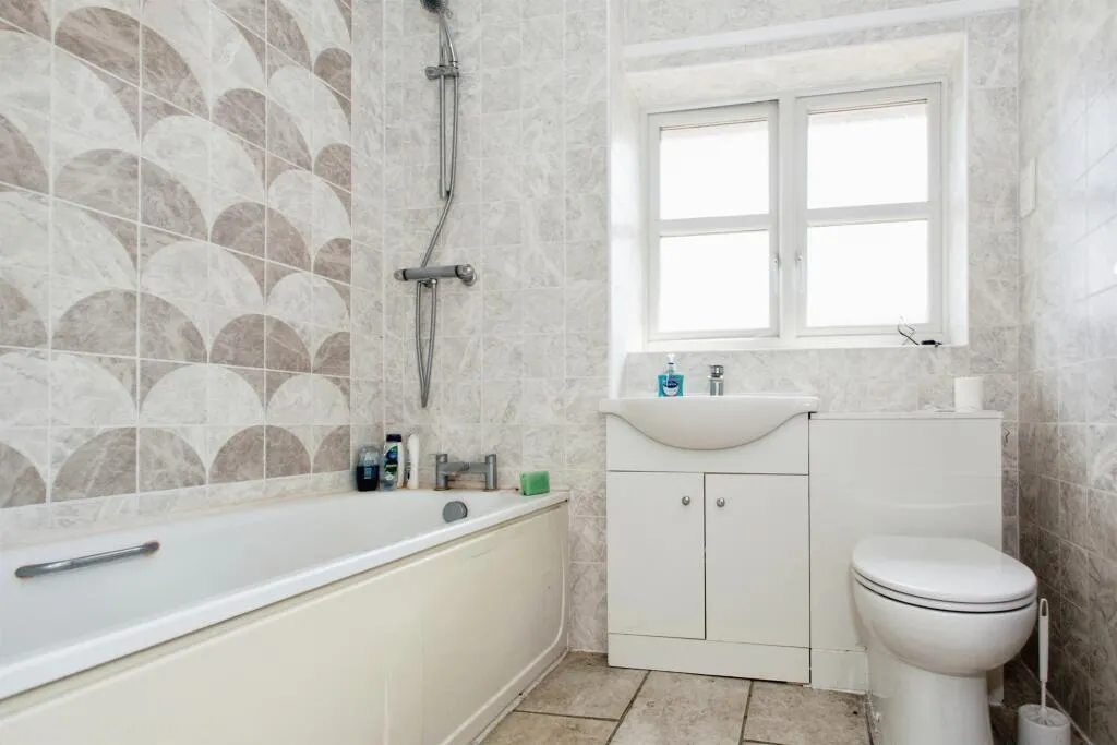 3 bed Terraced
