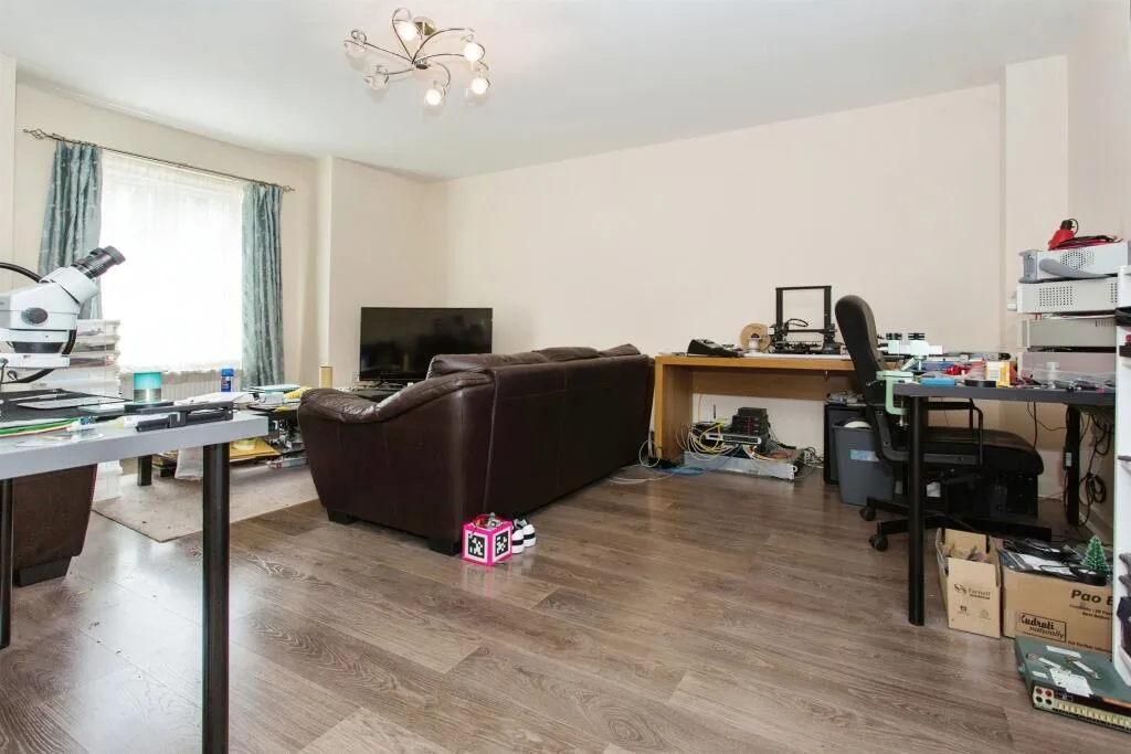 3 bed Terraced