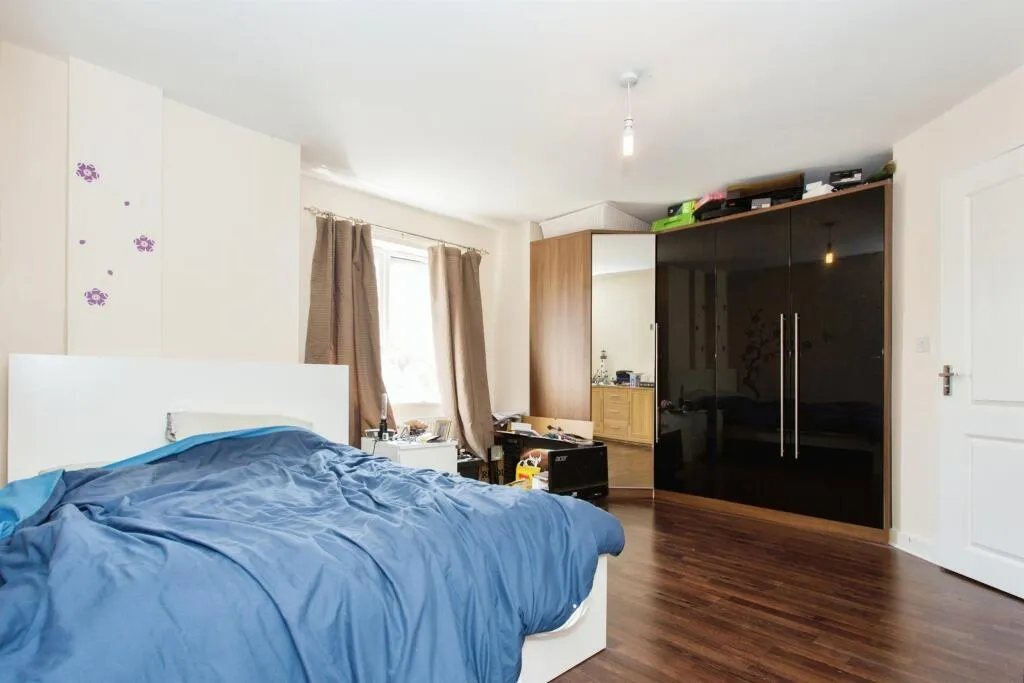 3 bed Terraced