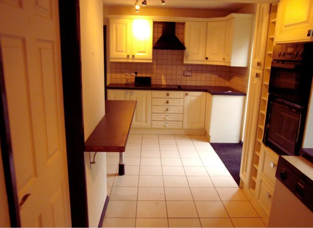 4 bed Detached