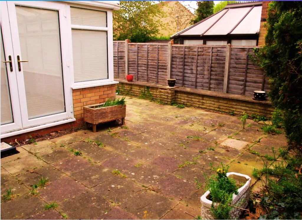 4 bed Detached