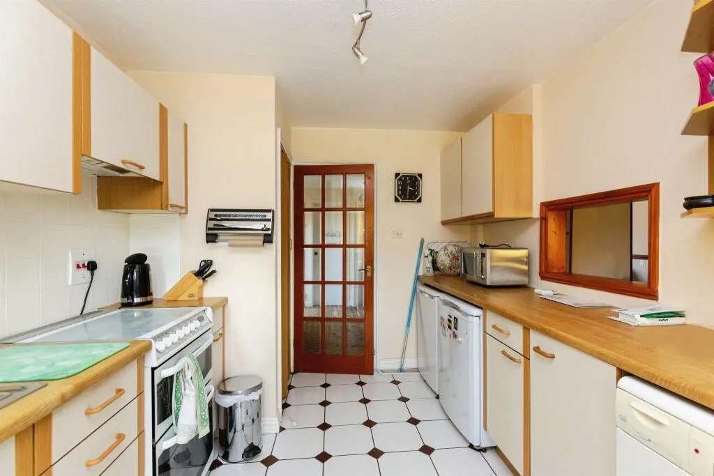 3 bed Semi-Detached