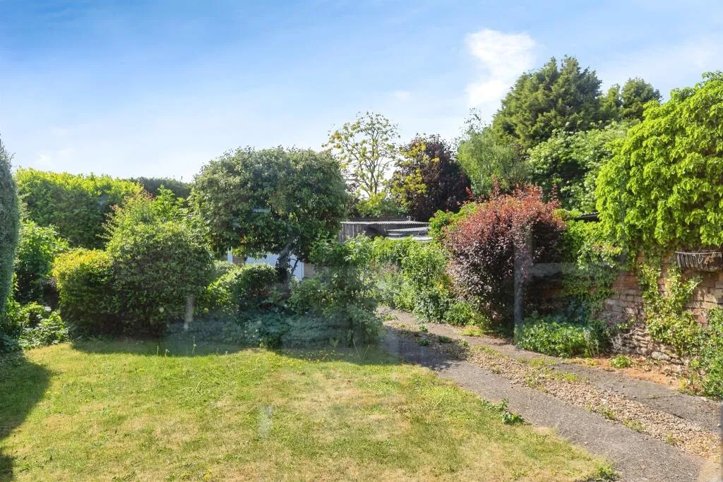 3 bed Semi-Detached