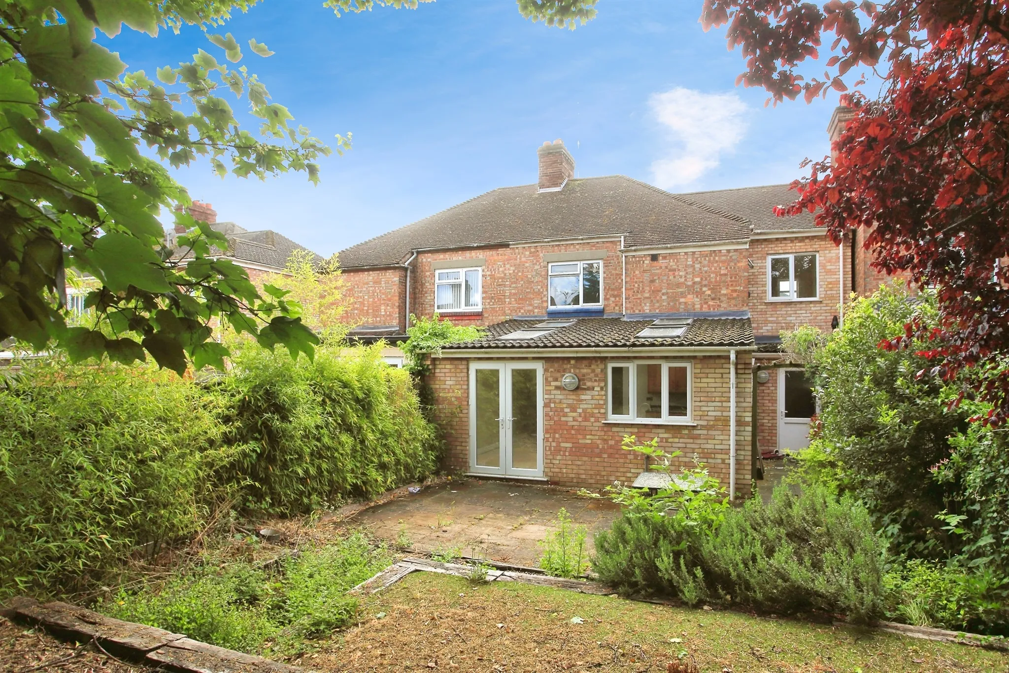 4 bed Semi-Detached