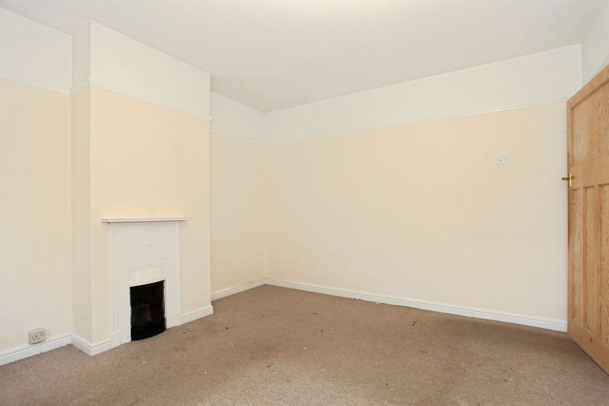 4 bed Semi-Detached
