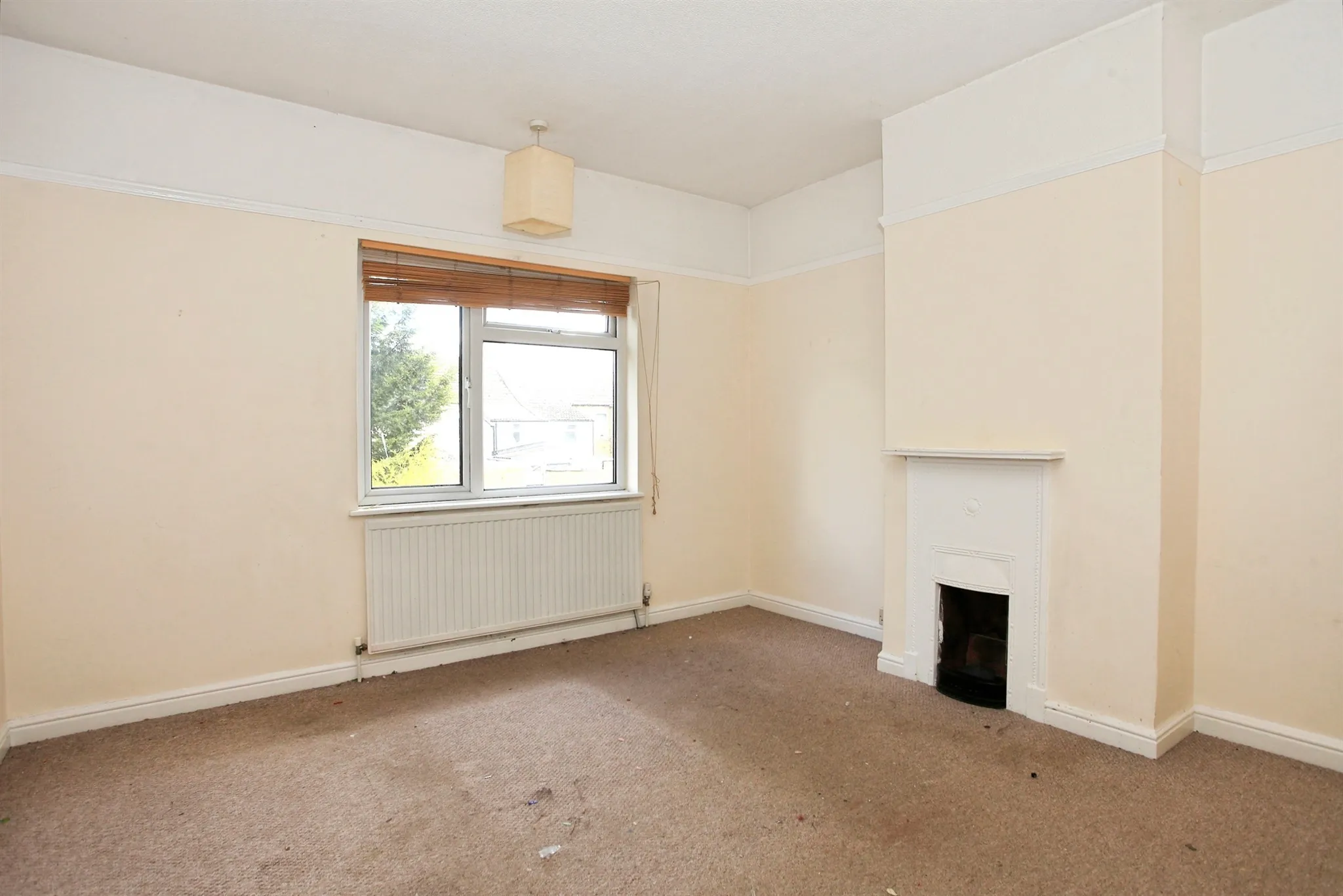 4 bed Semi-Detached
