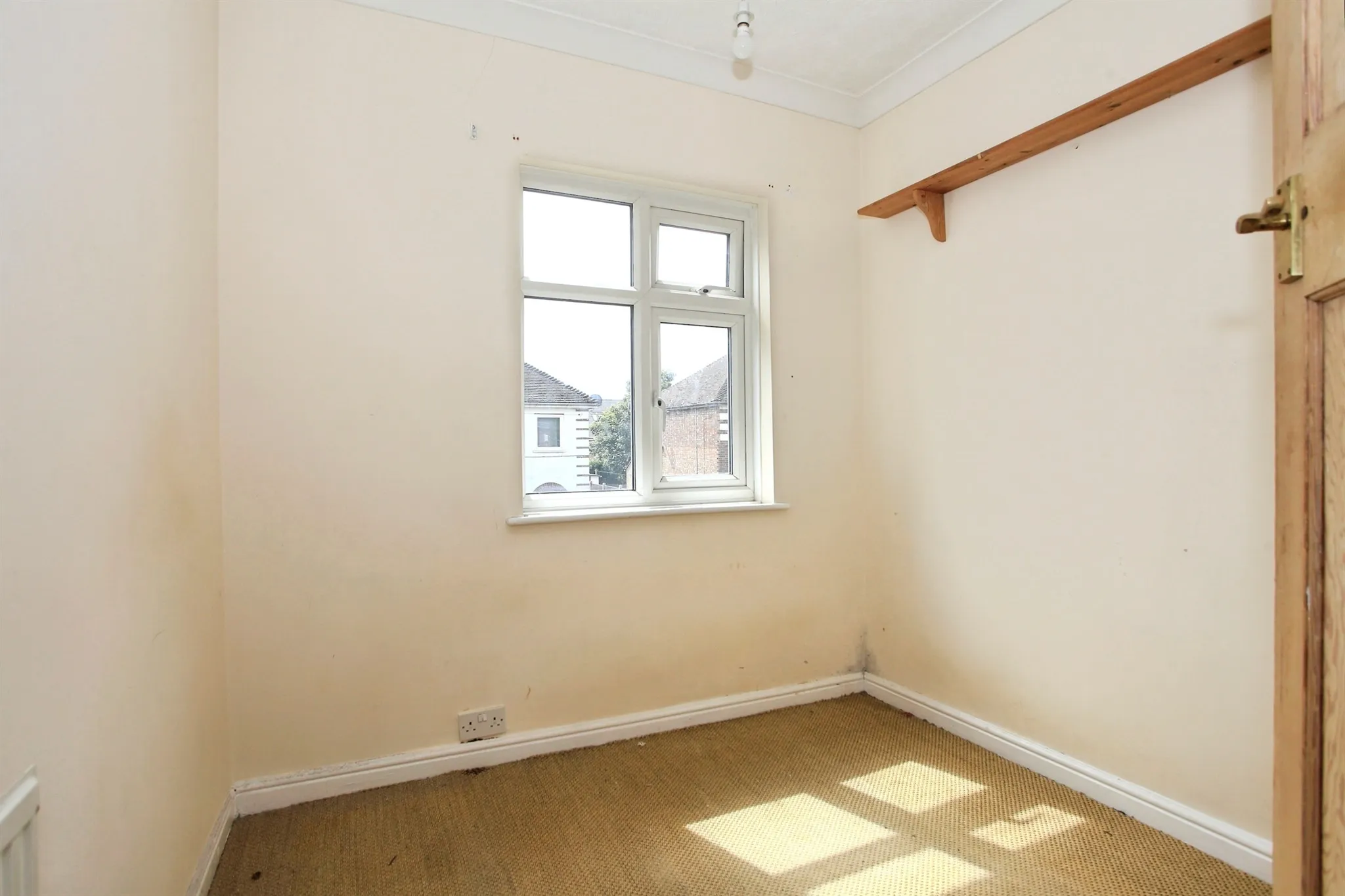 4 bed Semi-Detached