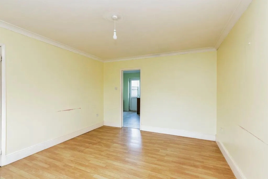 3 bed Terraced