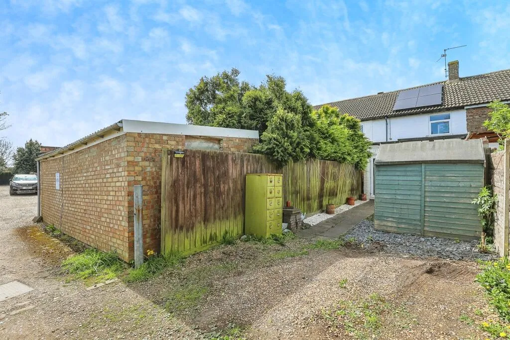 2 bed Terraced