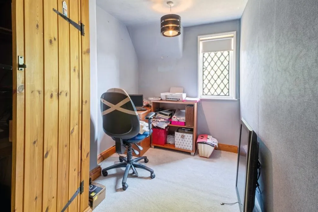 3 bed End of Terrace