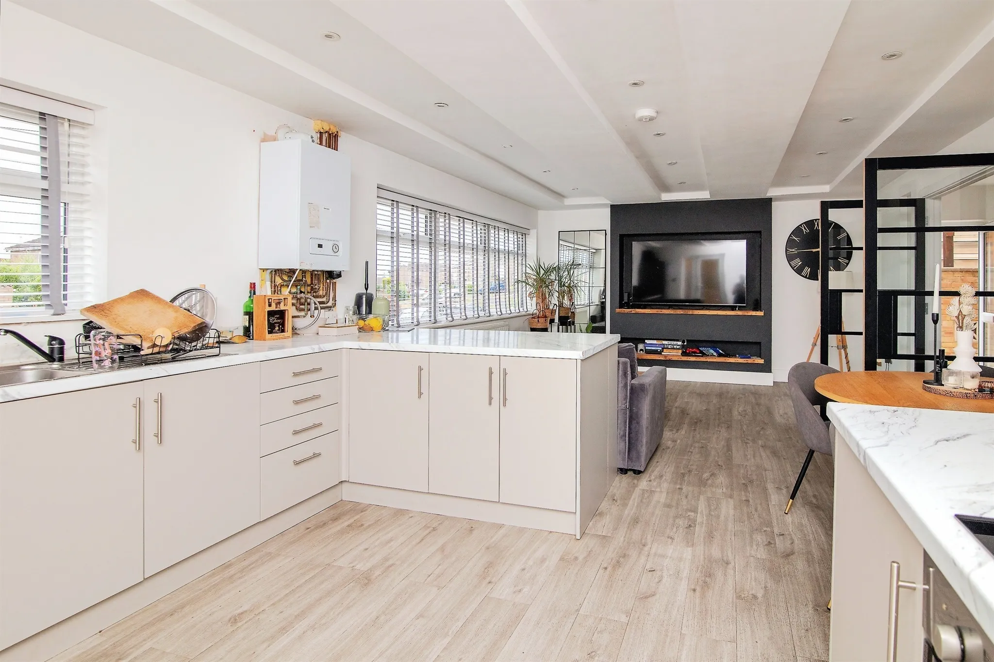 2 bed Detached