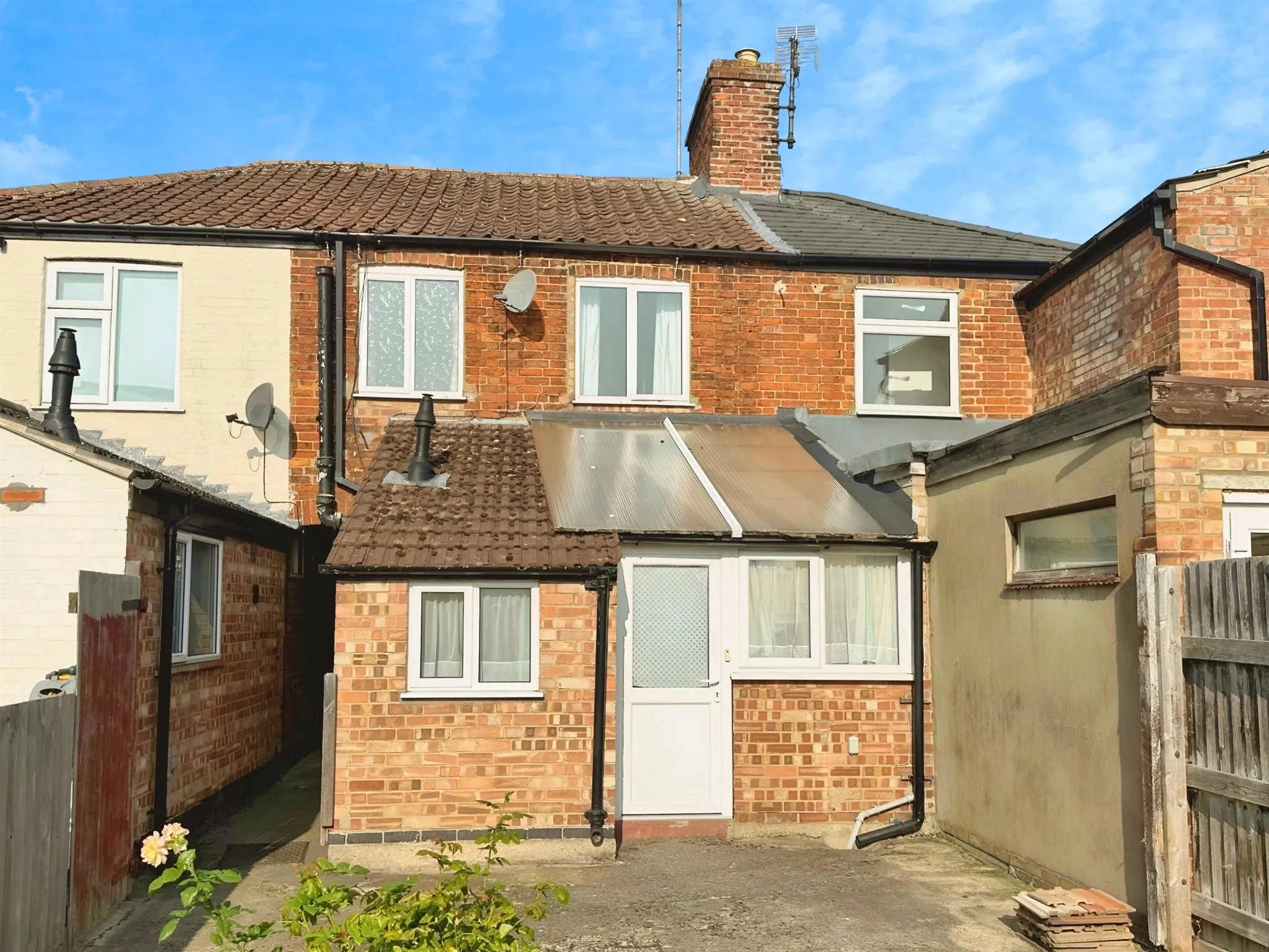 2 bed Terraced