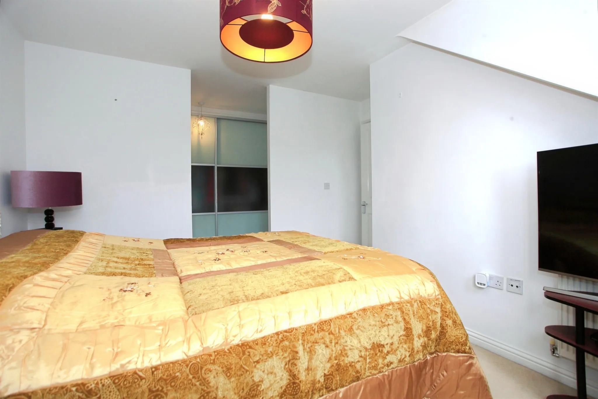 4 bed Semi-Detached