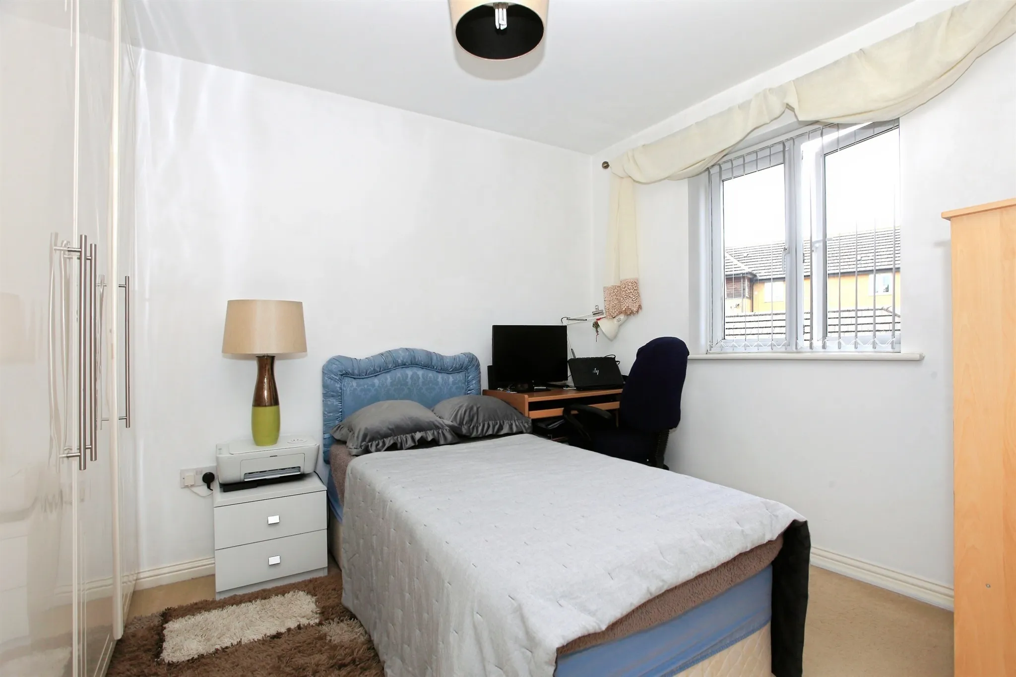 4 bed Semi-Detached