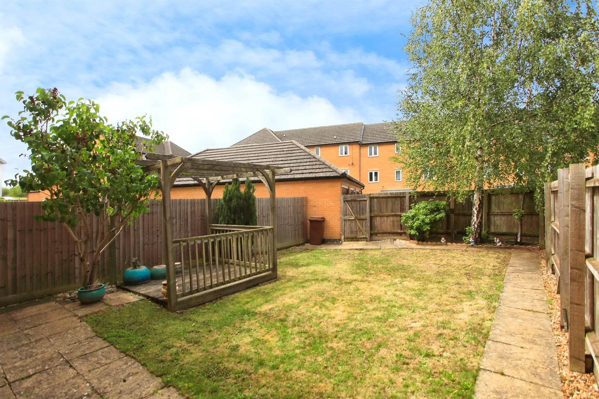 4 bed Semi-Detached