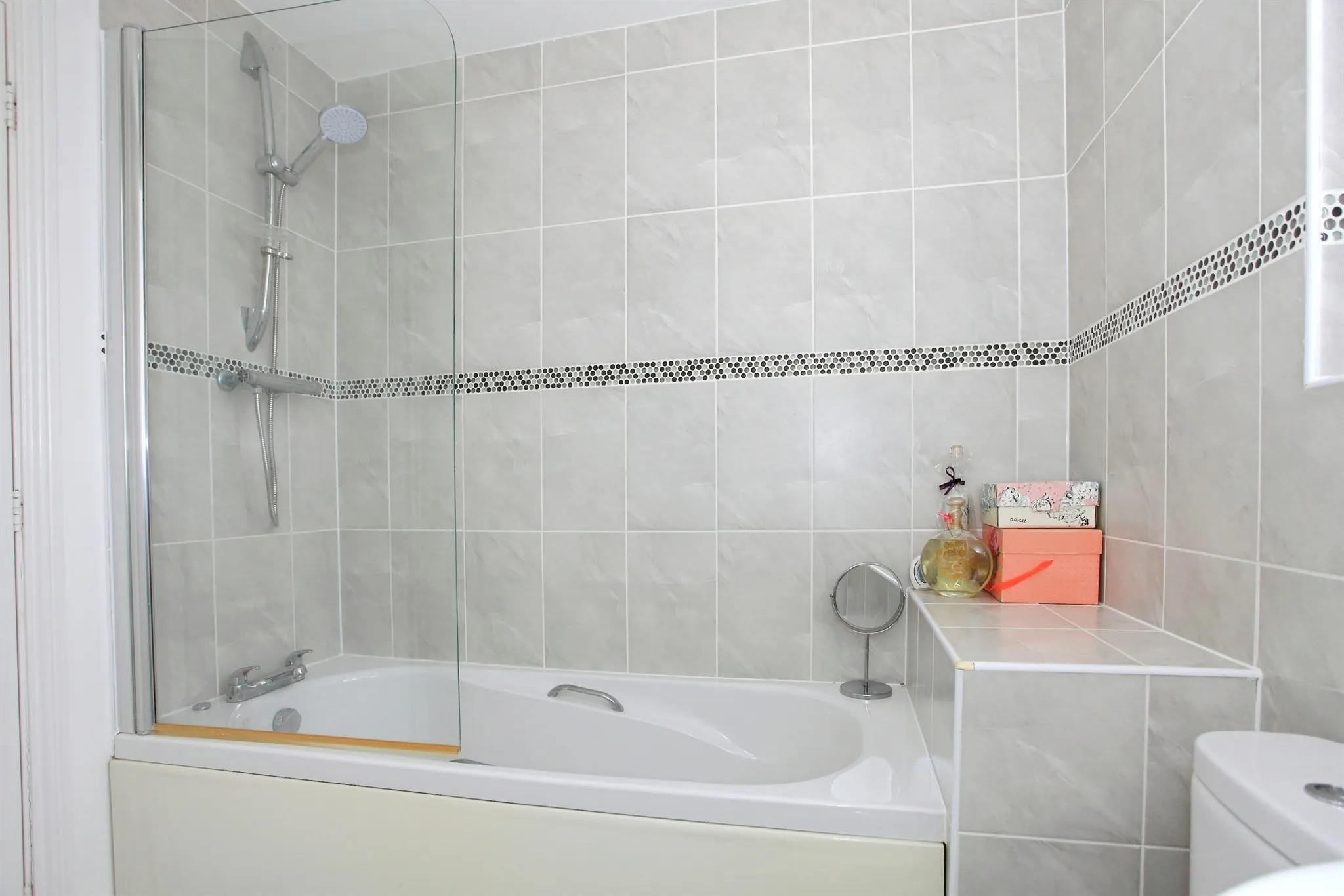 4 bed Semi-Detached