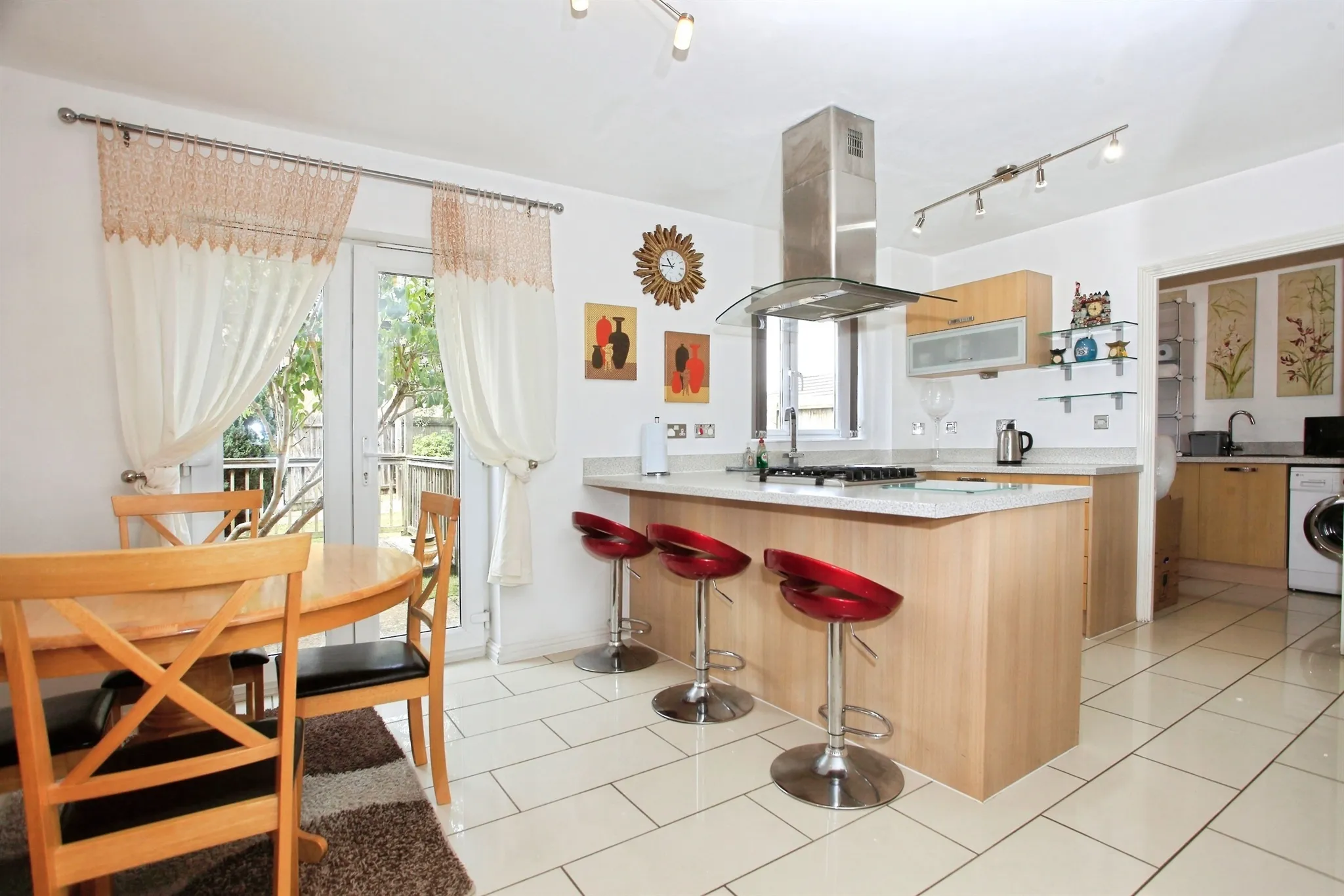 4 bed Semi-Detached