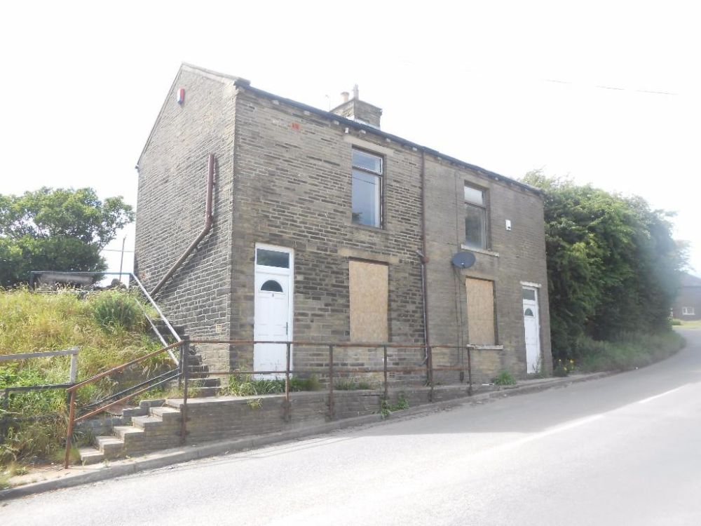 98 Hill Top Lane Allerton BD15 8HA