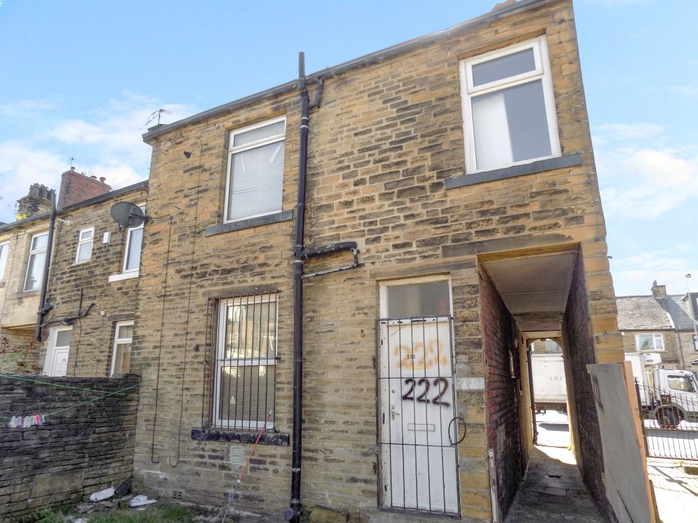 222 Southfield Lane Bradford BD7 3NQ