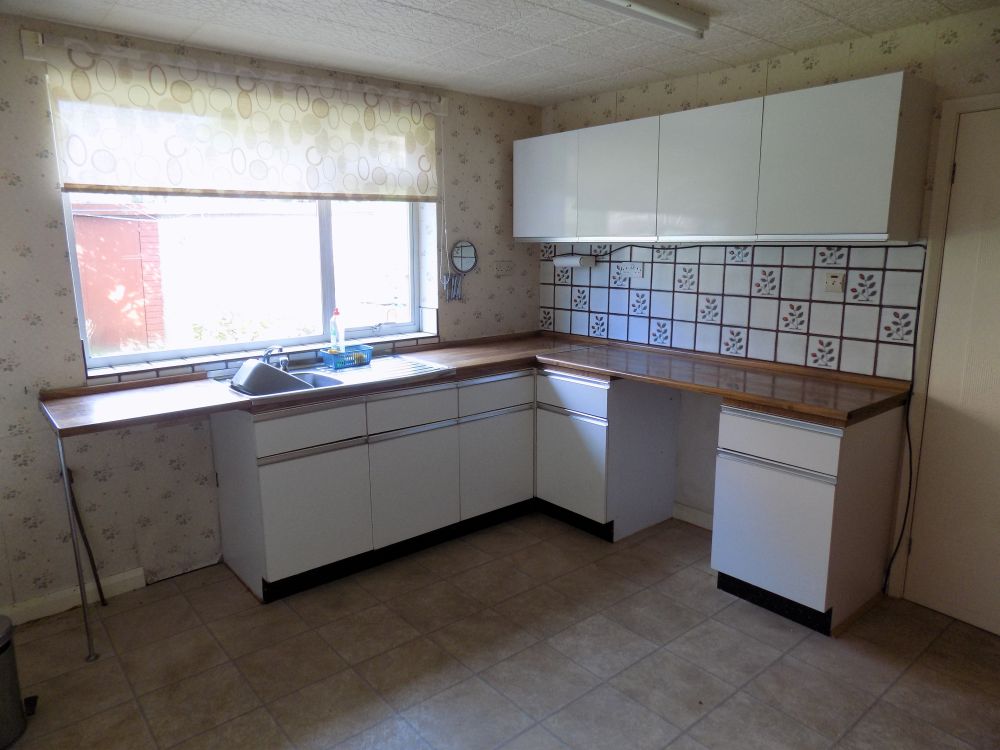 2 Heather Grove Bradford BD9 6NU