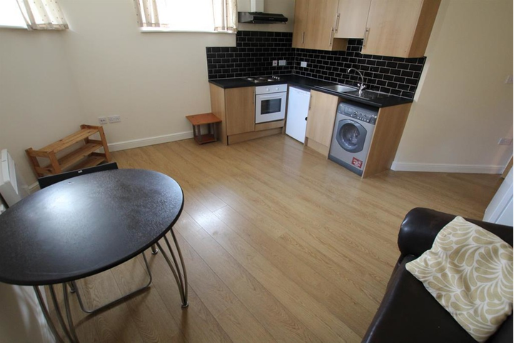 11, Georges House, Upper Millergate, Bradford, BD1 1SX