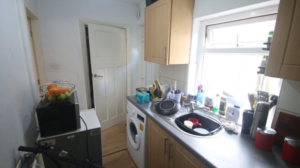 32 Compton Street Bradford BD4 9NE