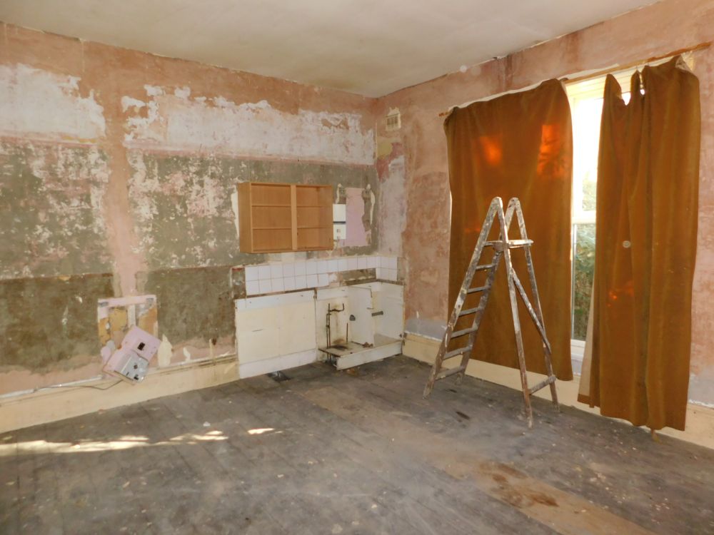 2A Apsley Crescent Bradford BD8 7EY