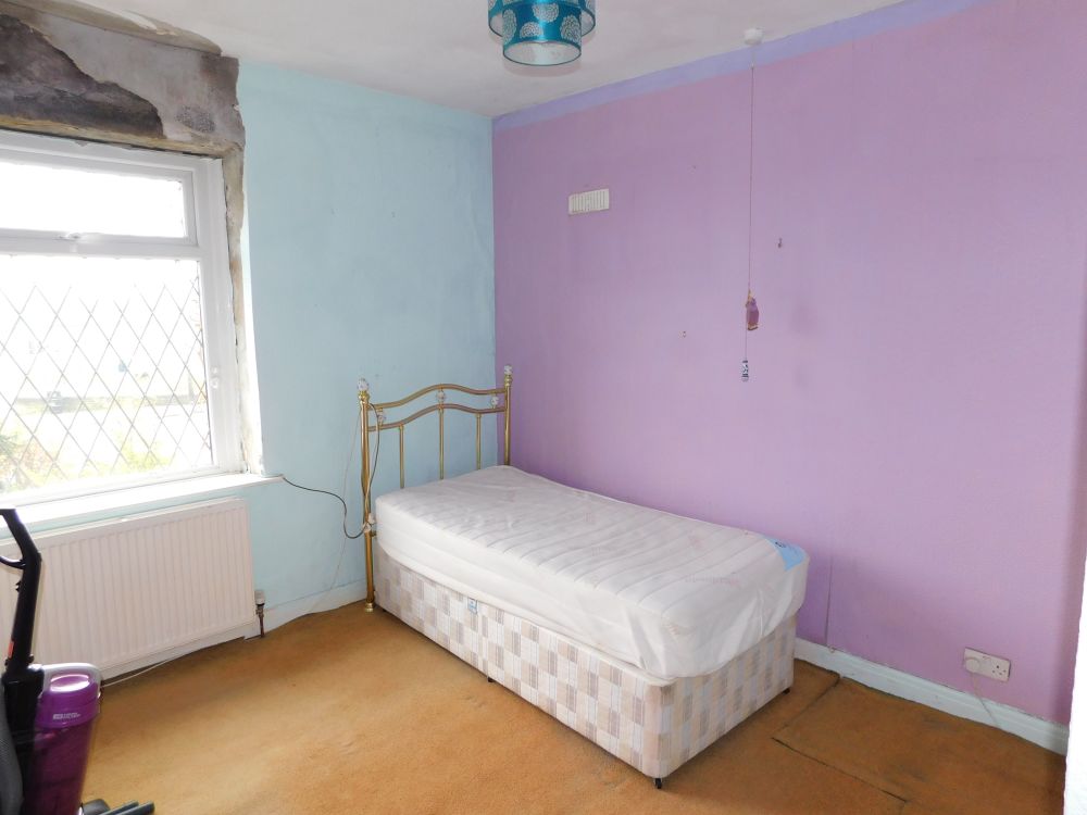 Ivy Cottage 4 Mayfield View Wyke Bradford BD12 9PY