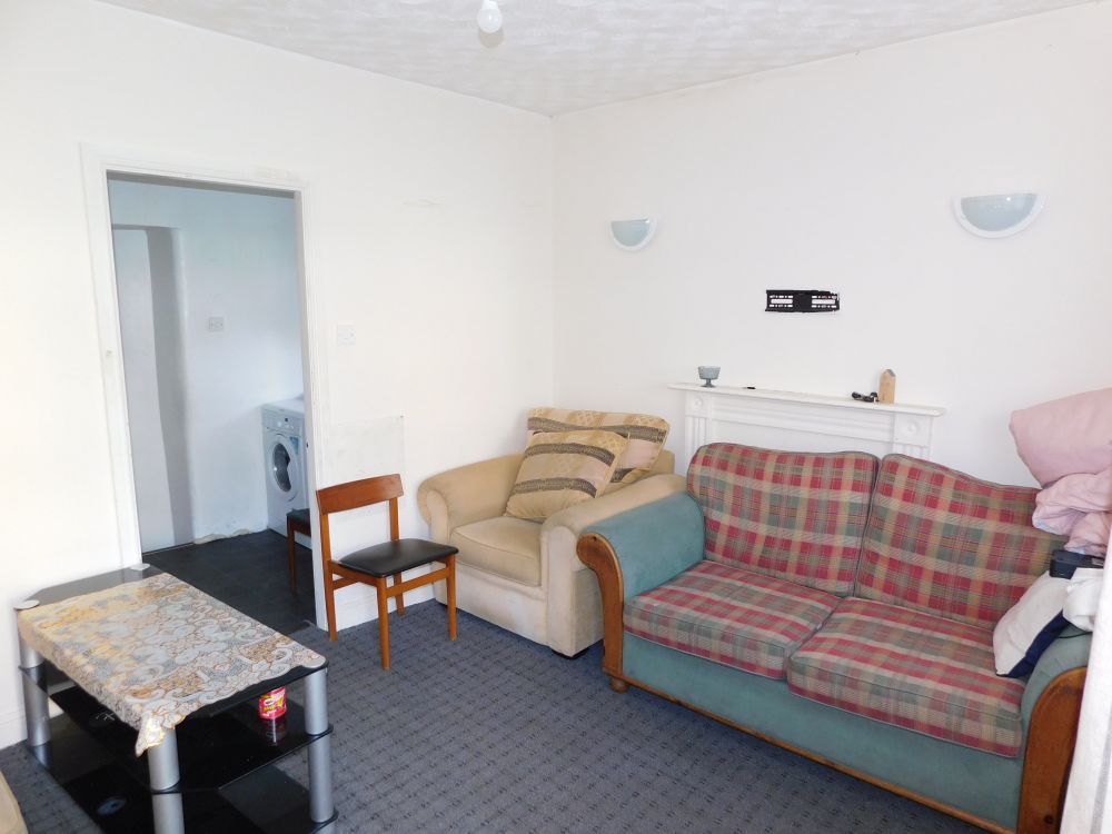 165 Smiddles Lane Bradford BD5 9NX