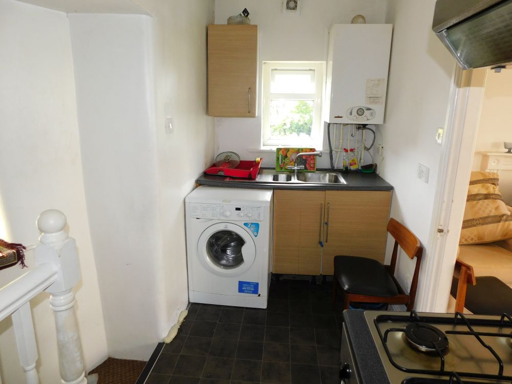 165 Smiddles Lane Bradford BD5 9NX
