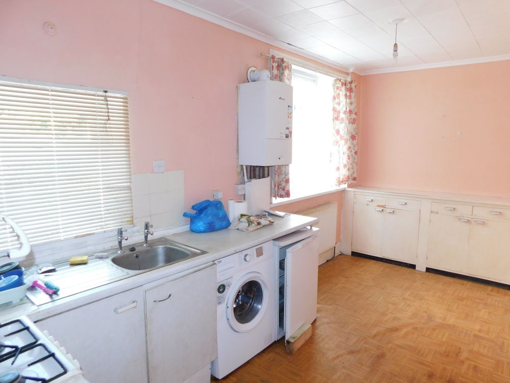 19 Hudson Avenue Bradford BD7 3ND