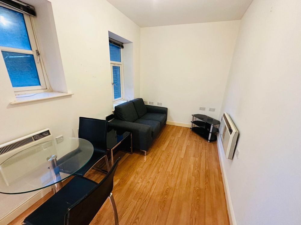 Flat 1 Corner House 129 Godwin Street Bradford BD1 3PP