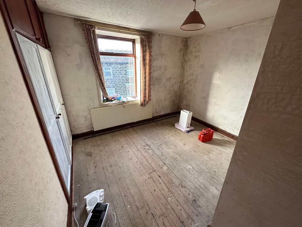 32 Bingley Road Cross Roads Keighley BD22 9BU
