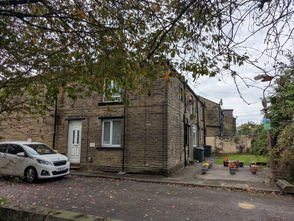 541, Rooley Lane Bradford, BD4 7SB