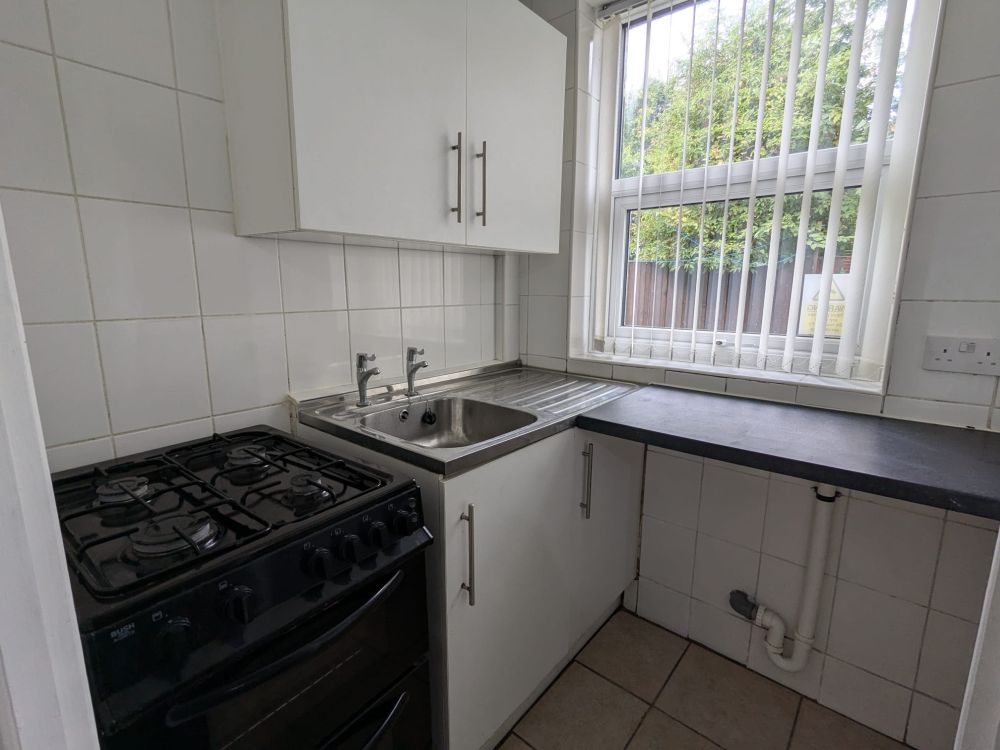 541, Rooley Lane Bradford, BD4 7SB