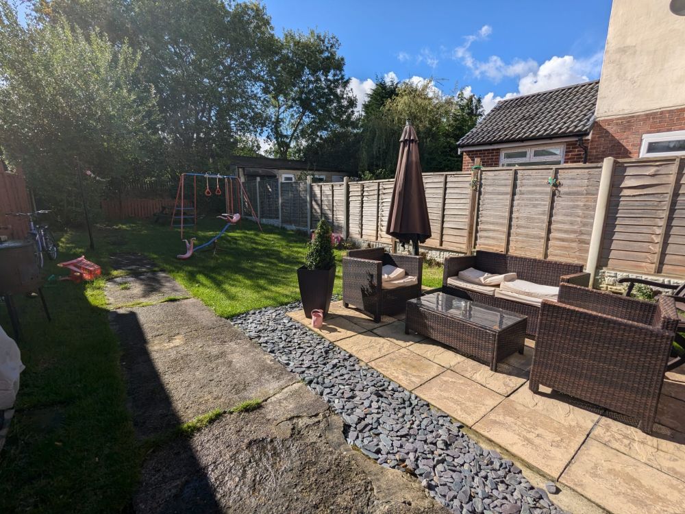 34, Laverton Road Bradford, BD4 7RD