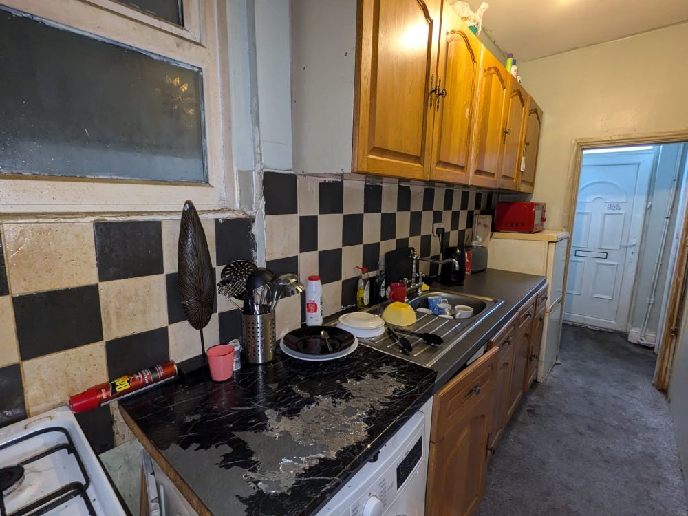 26 Turner Place Bradford,  BD7 3BE