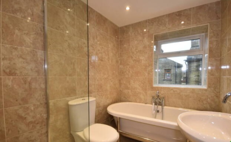 1 Nelson Place Bradford,  BD13 2PT