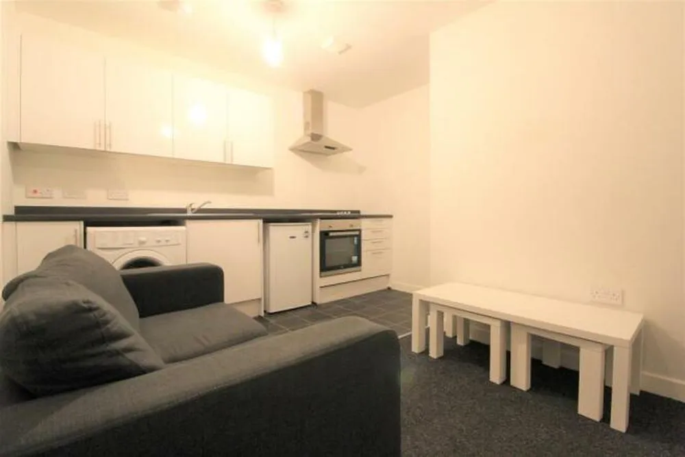 B01, Cheapside Chambers Bradford, BD1 4HP
