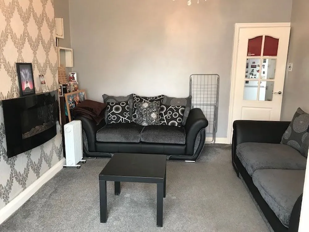 18, Anlaby Street Bradford, BD4 8PS