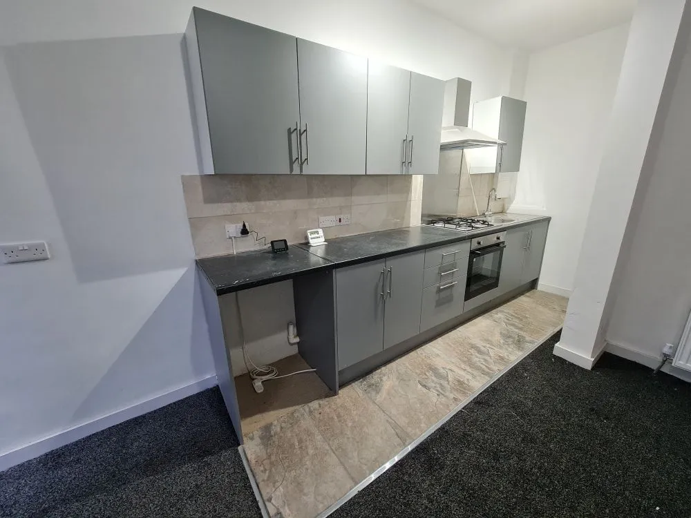 9 Holme Lane Bradford, BD4 0QA
