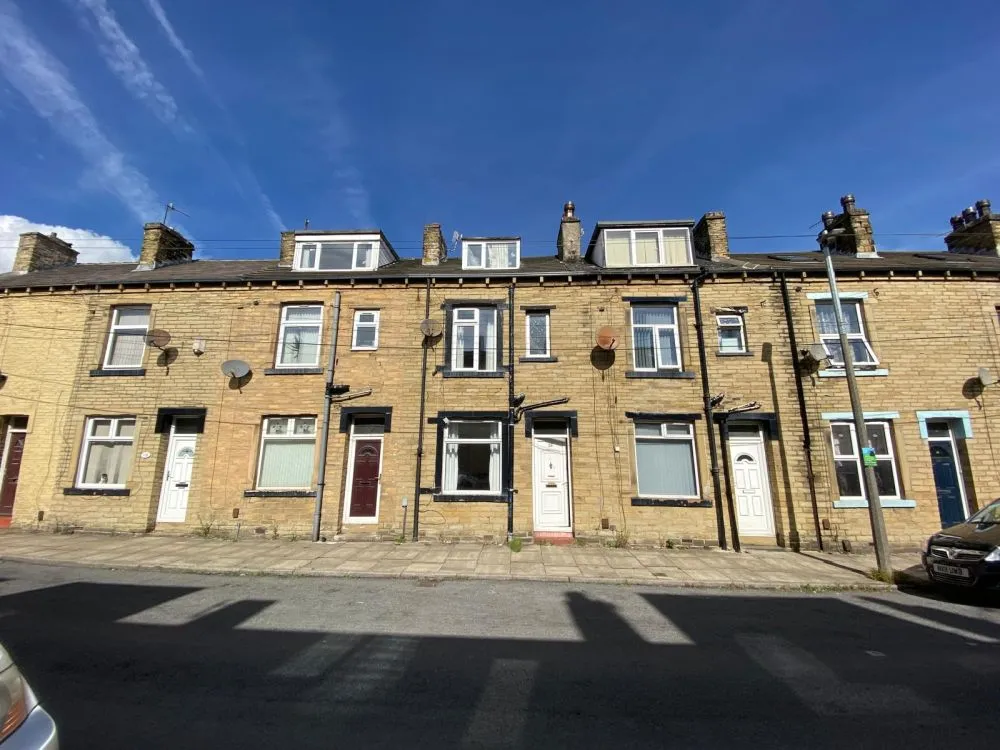 38, Coventry Street Bradford, BD4 7HX