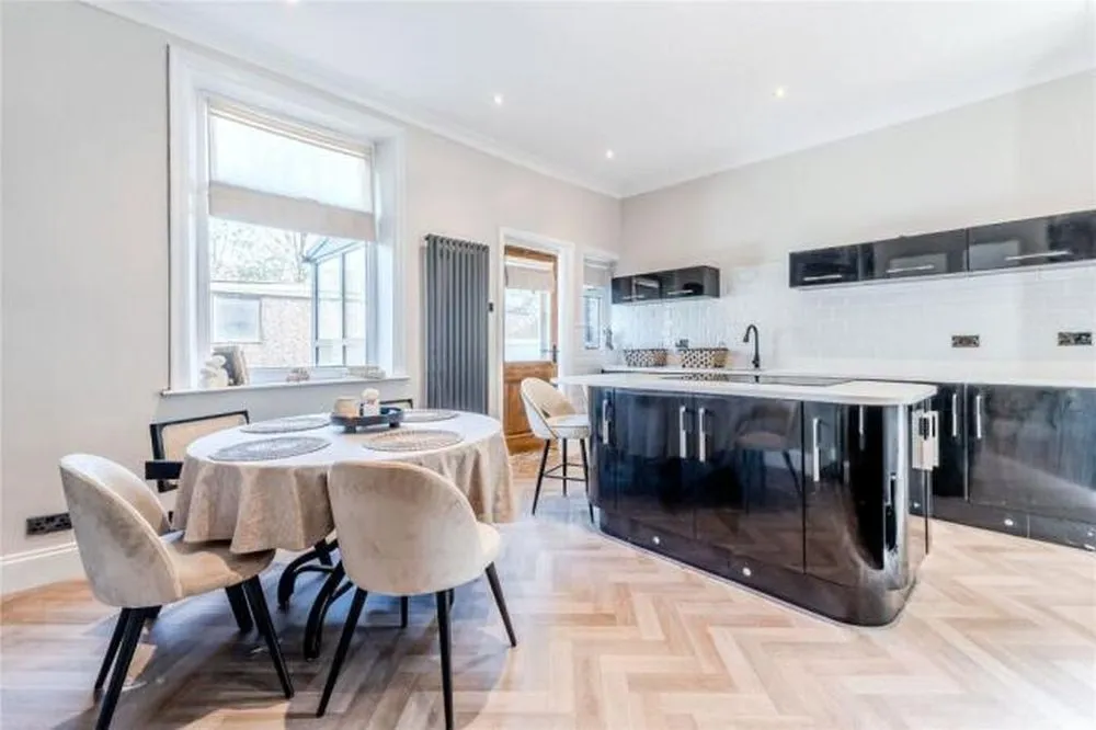 29, Ashgrove Greengates, Bradford, BD10 0BP