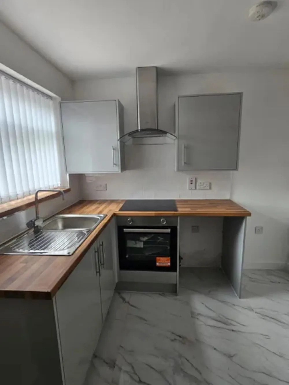 10 Dovedale Avenue Crook, DL15 0XD