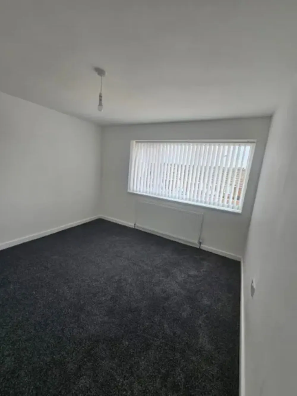 10 Dovedale Avenue Crook, DL15 0XD