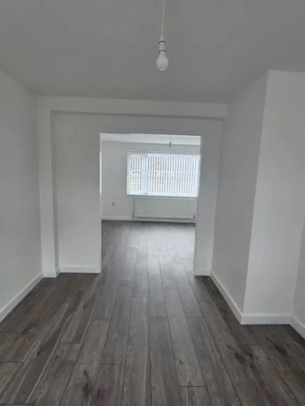 10 Dovedale Avenue Crook, DL15 0XD