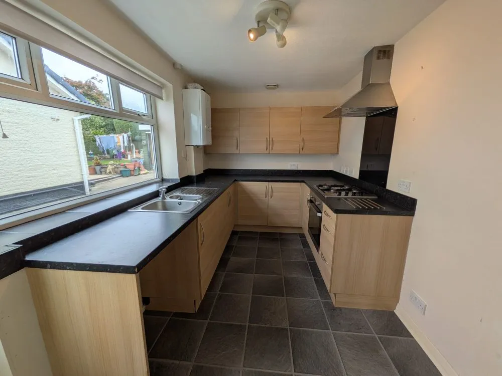 46 Wellington Road Bradford, BD15 OLX